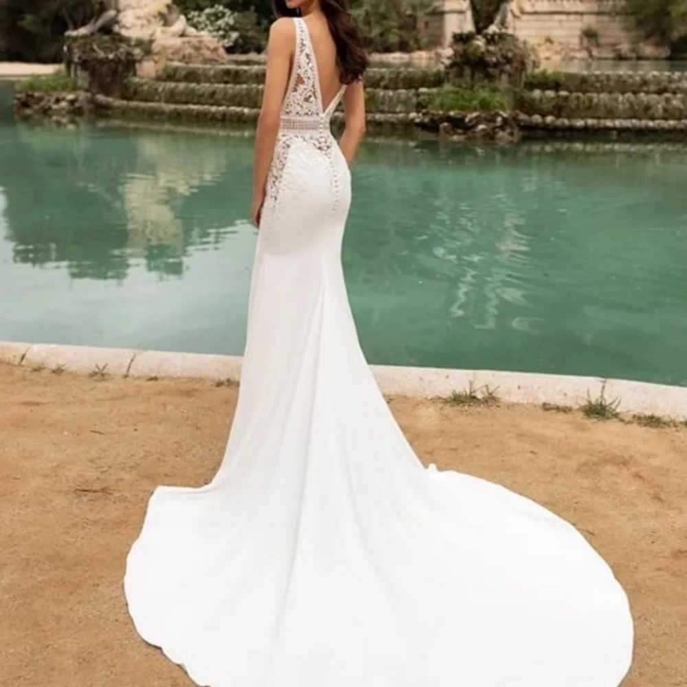 Pronovias White Lace Wedding Dress - Picture 6 of 8